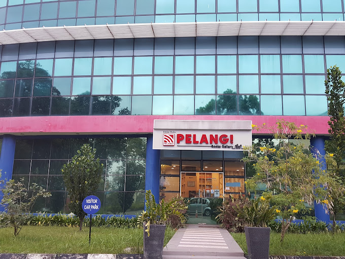 Pelangi Books Gallery