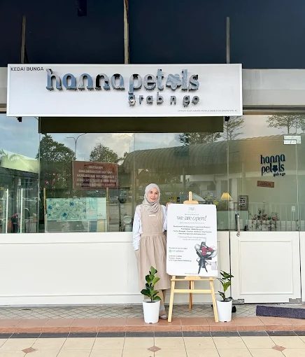 Hanna Petals GRAB N GO