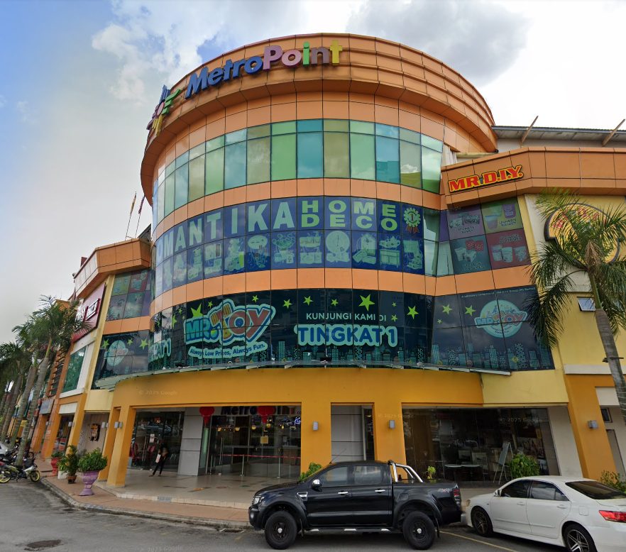 Metro Point Complex