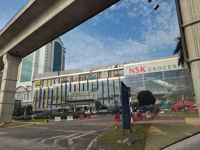 Summit USJ