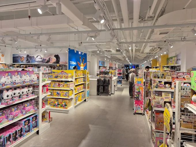Toys“R”Us - East Coast Mall