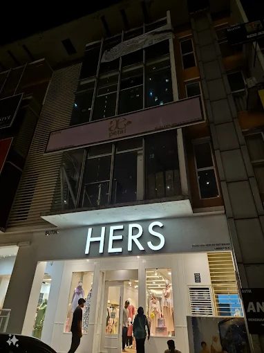 Hers By bint Wahab (Bangi Sentral)